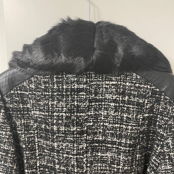 VIA SPIGA Women's Faux Fur Boucle Tweed Belted Coat. Black Tweed. Medium. Chic - Picture 9 of 14
